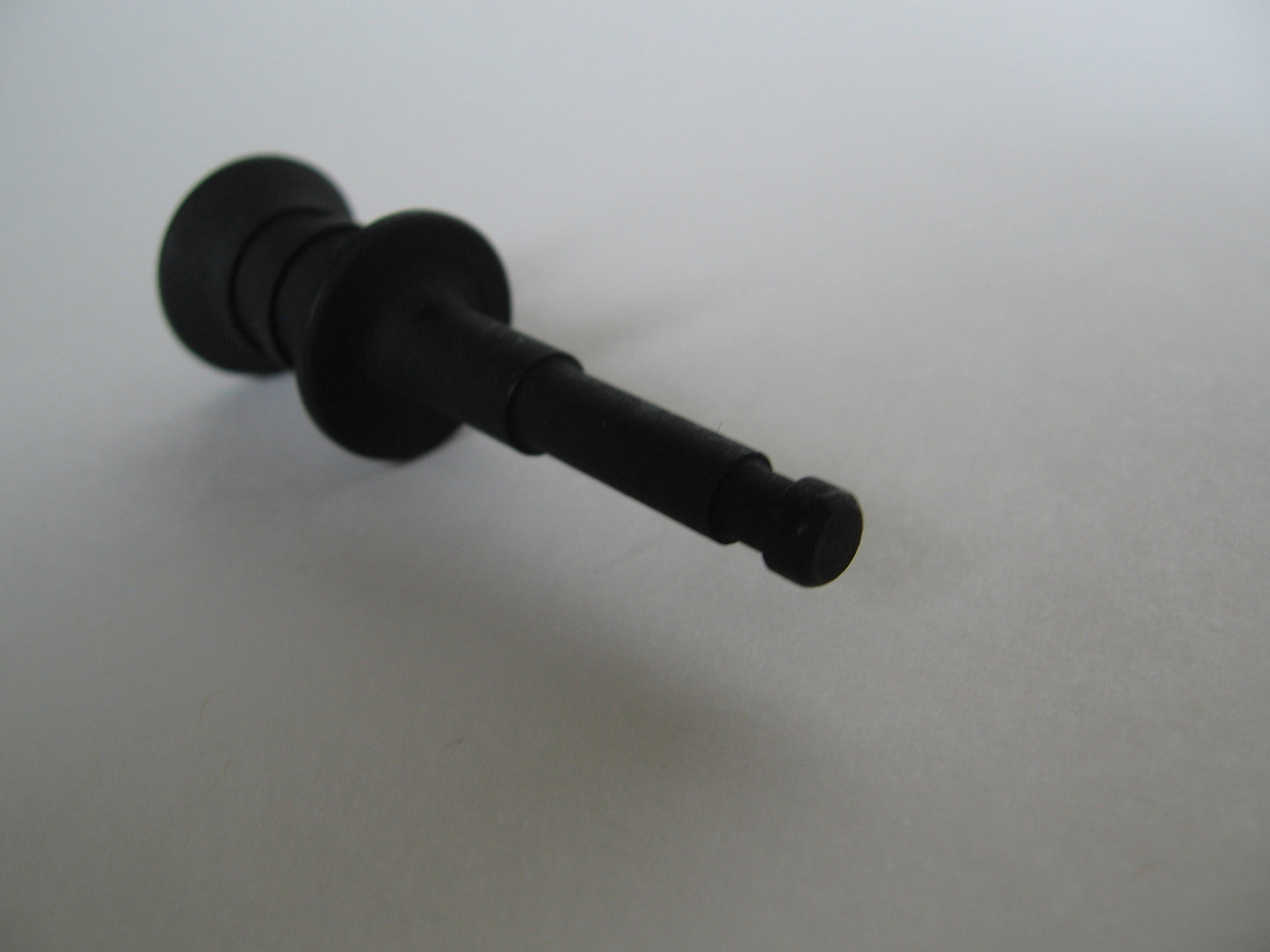 Benelli M4 Oversize Charging Handle image 3